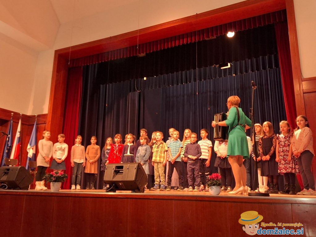 Koncert Folklorne skupine Društva upokojencev Moravče